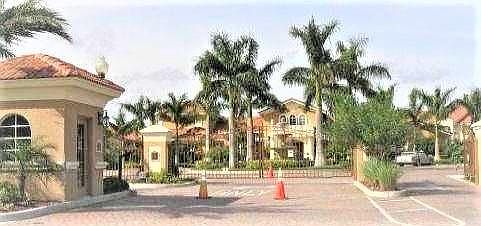 2nd image of 213 Villa Cir