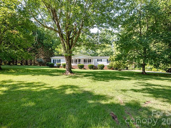 2nd image of 2322 Cyrus Dr