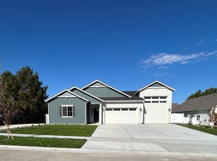 2418 E Gleneagle Dr, Eagle, ID 83616