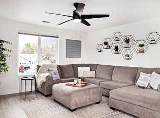 221 NE Steiger St #221, Grants Pass, OR 97526