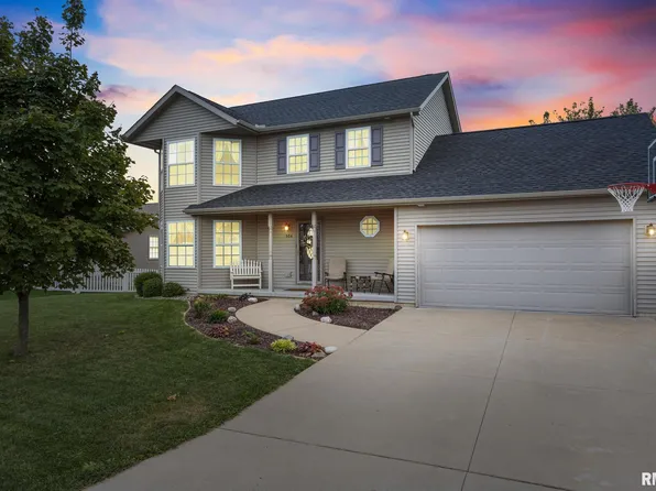 504 Newcastle Dr, Mackinaw, IL 61755