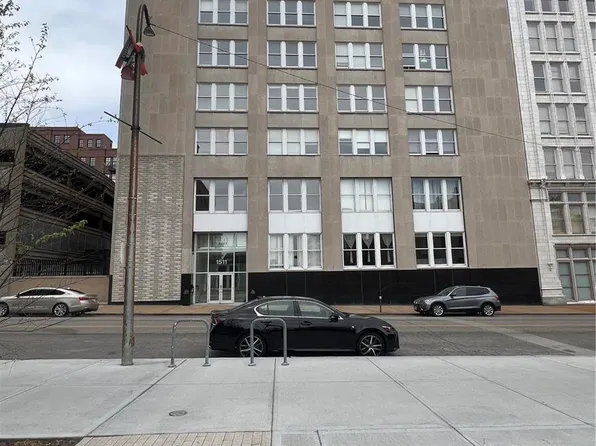 1511 Locust St APT 208, Saint Louis, MO 63103