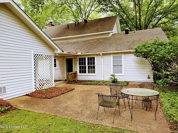 5th image of 4348 Brook Dr