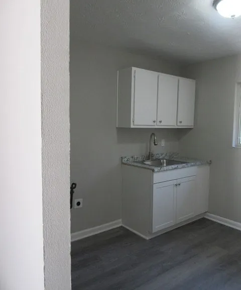 784 Terminal Ct #8 — Photo 6