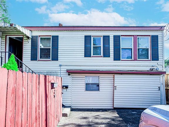 3rd image of 602.5 Fairbanks St #2
