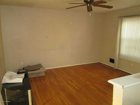 3rd image of 4604 Linger Ct