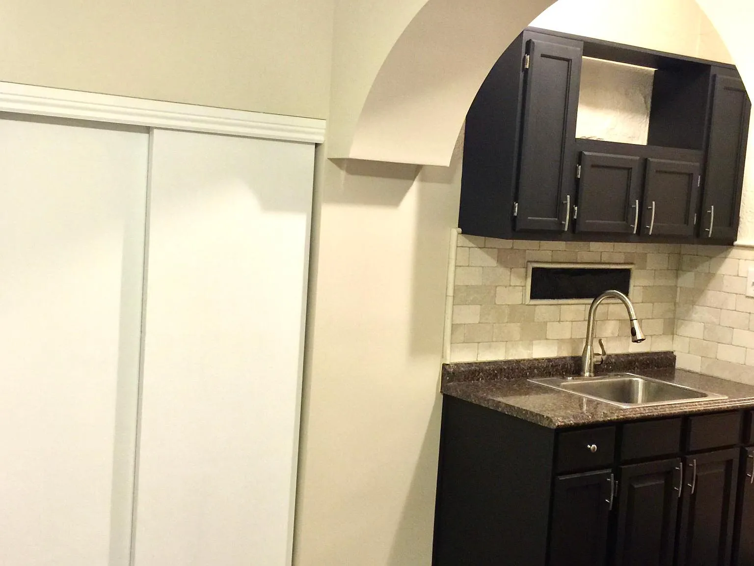Studio, 400 sqft, $1,095 — Photo 4