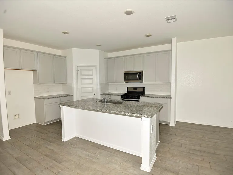 23006 Forebear Dr — Photo 8