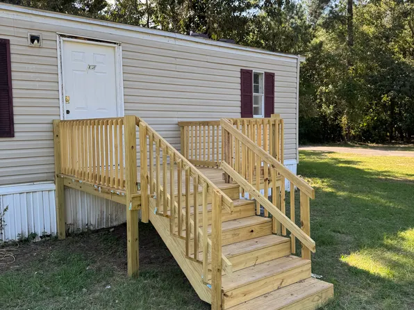 312 Hart Ln, Bennettsville, SC 29512