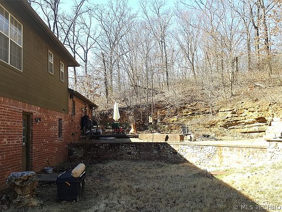 2nd image of 18555 S Park Pl