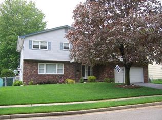 18 Bianculli Dr, South Plainfield, NJ 07080