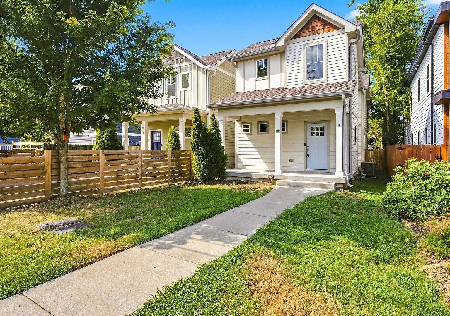 Move-In Ready 3BD/2.5BA Home with Covered Outdoor Living near Germantown- Nashville $2750 per mon... — Photo 3