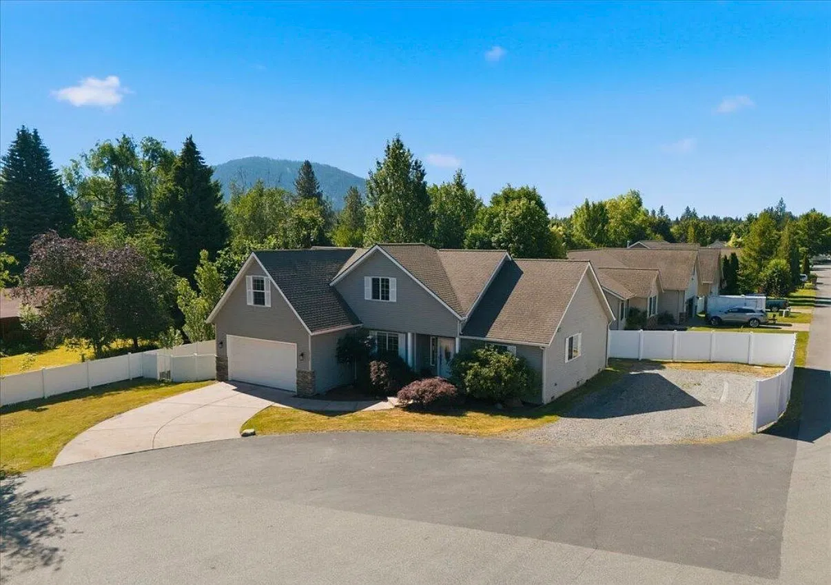 4 bed, 2240 sqft, $3,300 — Photo 1