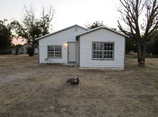 621 N Birch Ave, Munday, TX 76371