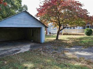 820 Gaines St, Central, SC 29630