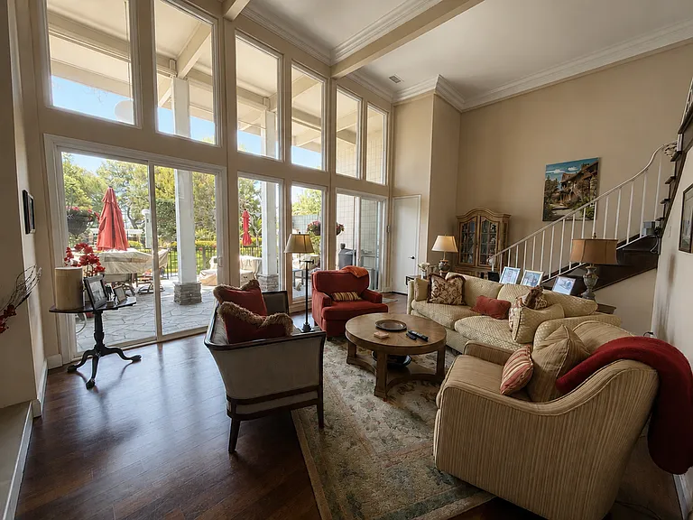 16397 Forest Hills Ln — Photo 5