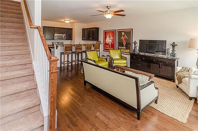 1st image of 1426 Eagle View Blvd