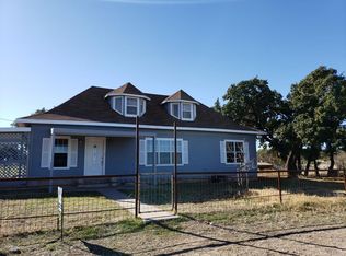 301 W Lake Dr, Mertzon, TX 76941
