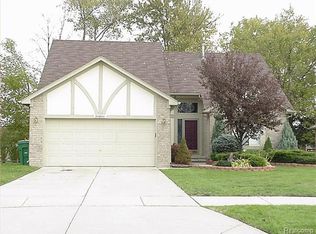 51410 Skyler Dr, Chesterfield, MI