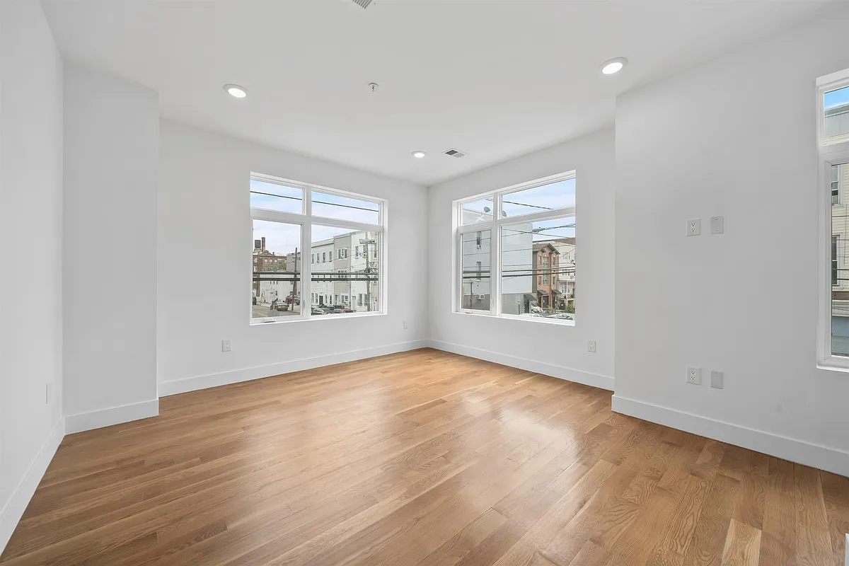 47 Hancock Avenue 201