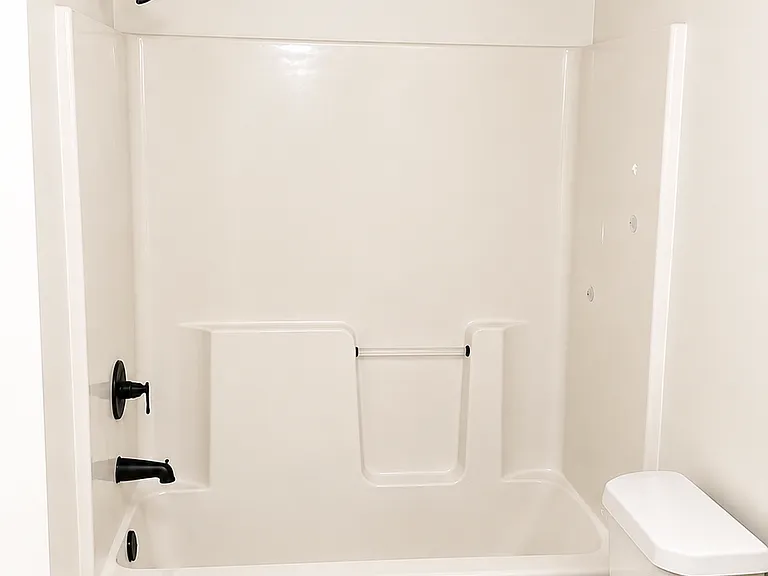 4438 Chester Ln — Photo 11