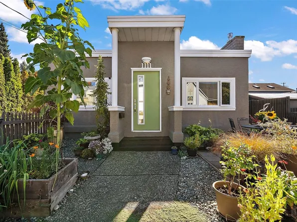 1111 Caledonia Ave, Victoria, BC V8T 1E9