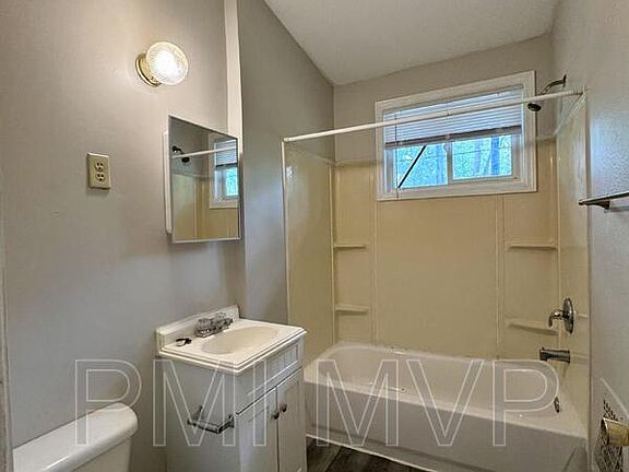 2nd image of 490 Alden Ave #A