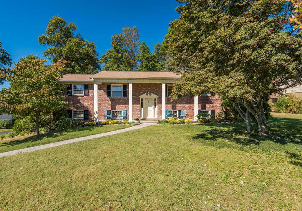 1st image of 905 Tanforan Dr