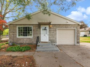 408 32nd Ave, Moline, IL 61265