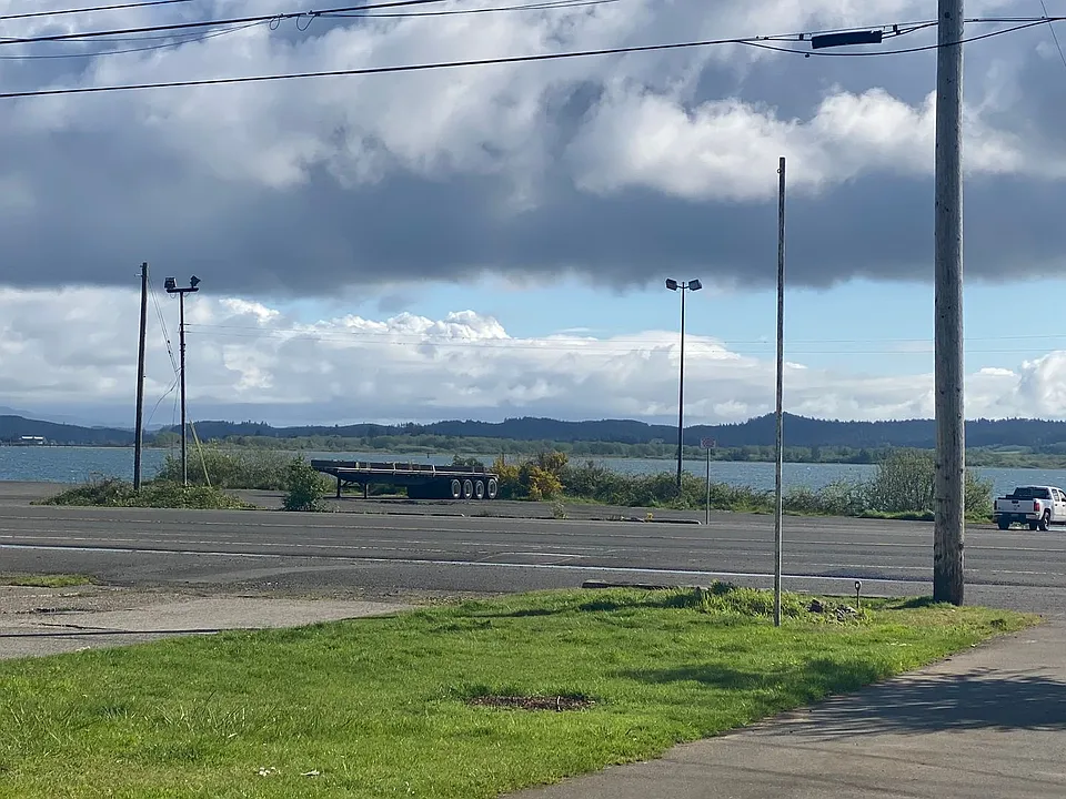 669 W Marine Dr, Astoria, OR 97103
