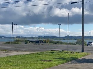 669 W Marine Dr APT 1, Astoria, OR 97103