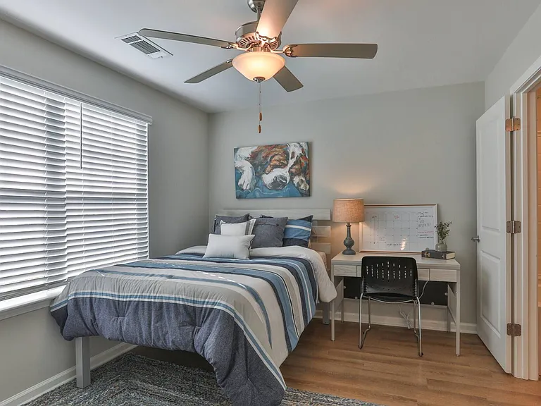 742 Upstate Campus Dr — Photo 45