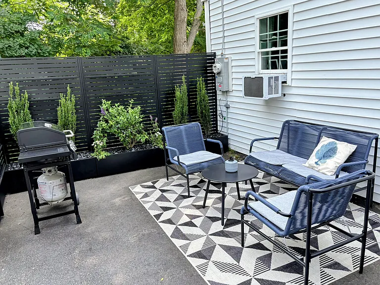 6 Decary Rd — Photo 9