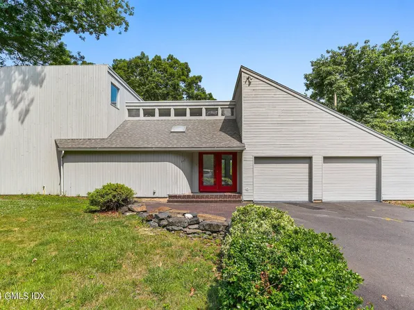 323 Riverside Ave, Riverside, CT 06878