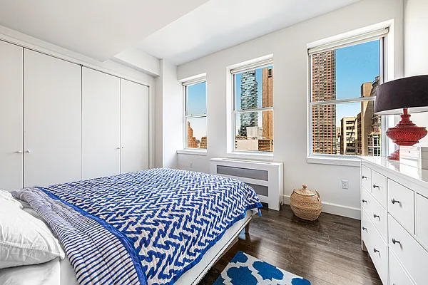 Sold by Compass | media 20