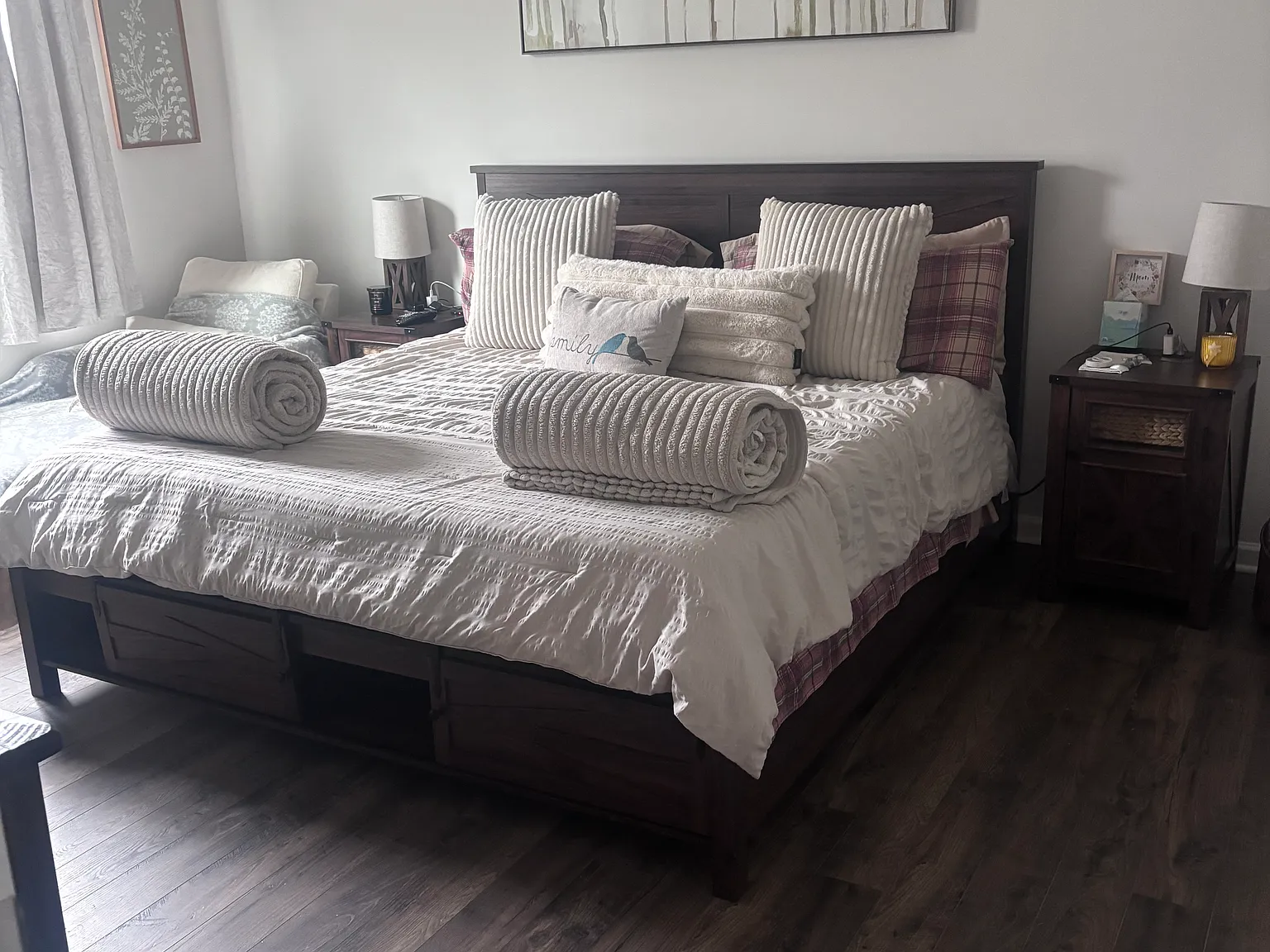 4 bed, 1764 sqft, $2,300 — Photo 2