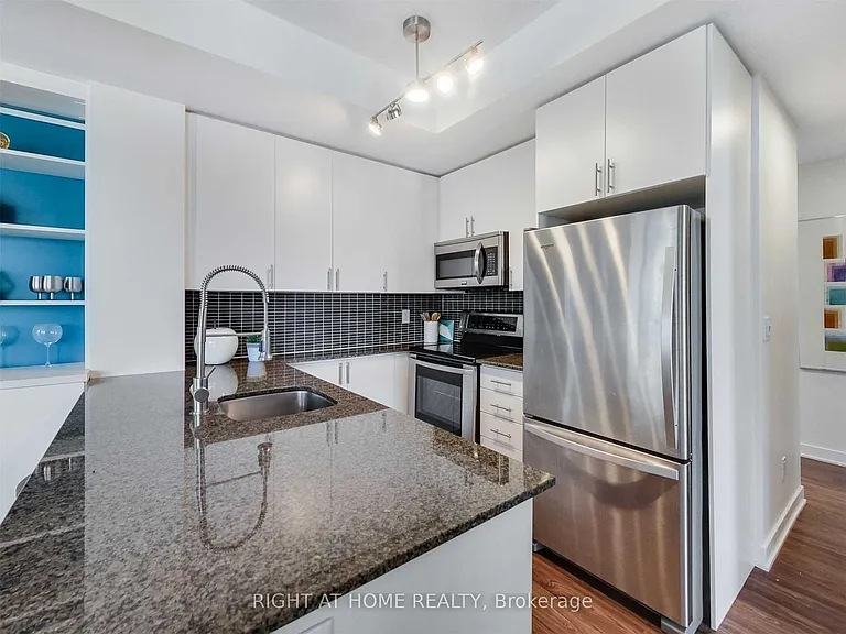 260 Sackville St #510 — Photo 4