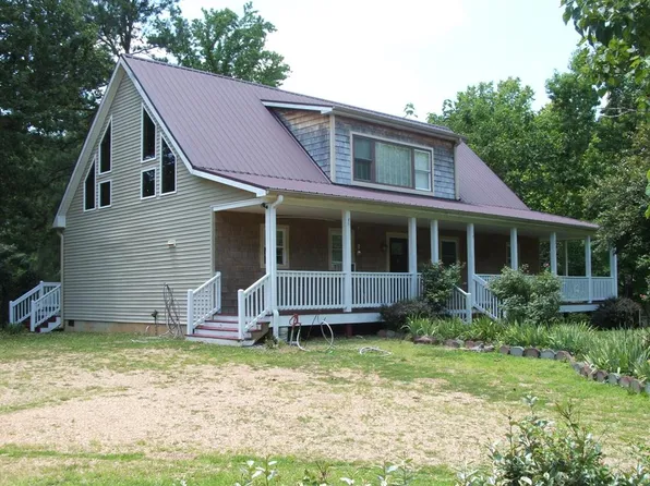 300 Sondra Ln, Saxe, VA 23967