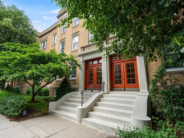 132 Sewall Ave #C, Brookline, MA 02446
