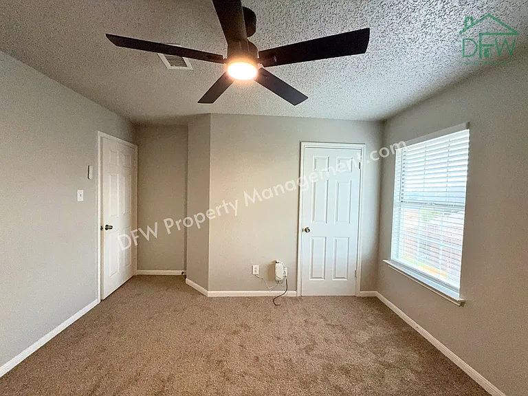 704 Inglewood Trl — Photo 19