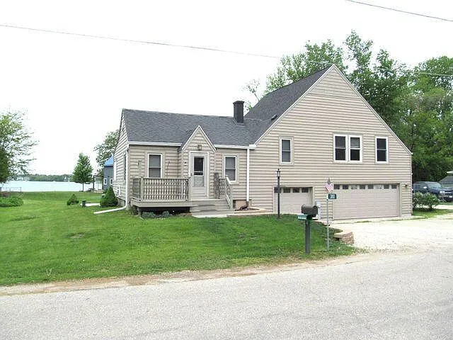 3110 Shore DRIVE photo 1
