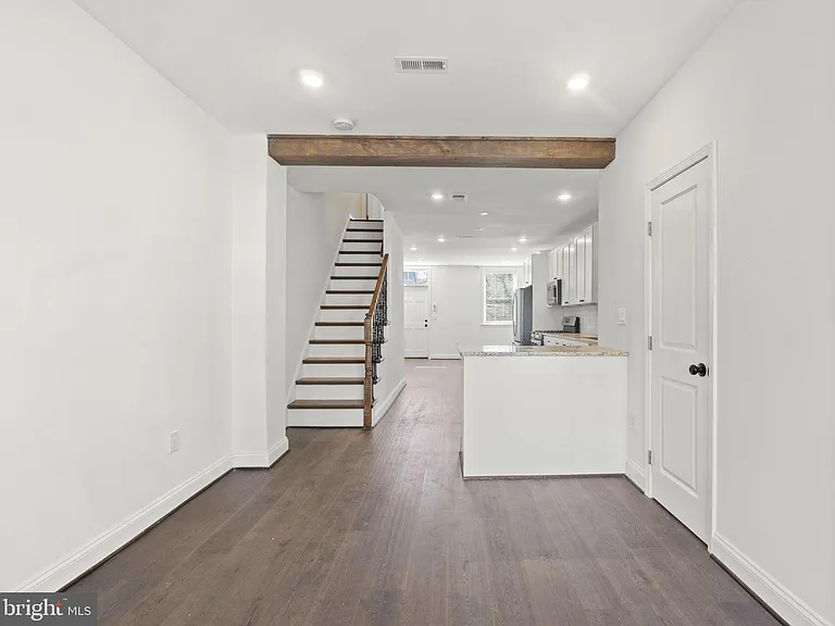 1008 Boyd St — Photo 10