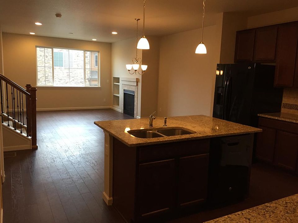 Granite Countertop with Undermount Sink
