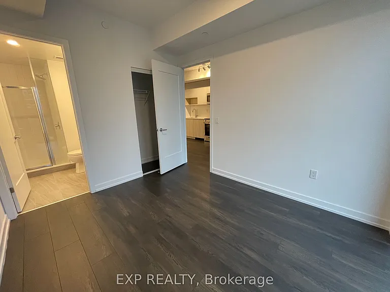 799 The Queensway #521 — Photo 21