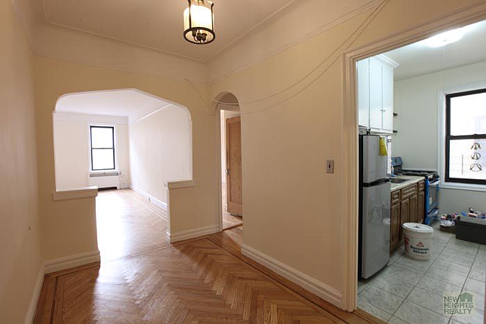 1st image of 46 Cooper St #4E