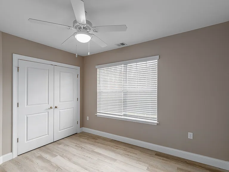 French Park Apartments — Photo 15