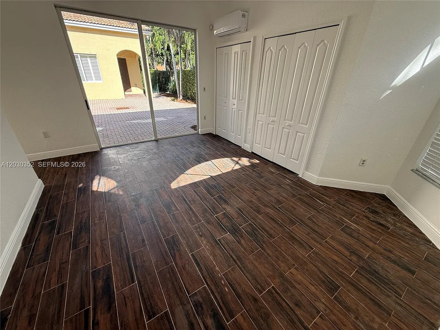 5 bed, 3500 sqft, $5,500 — Photo 4