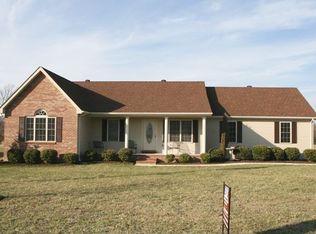 103 Falcon Dr, Manchester, TN 37355