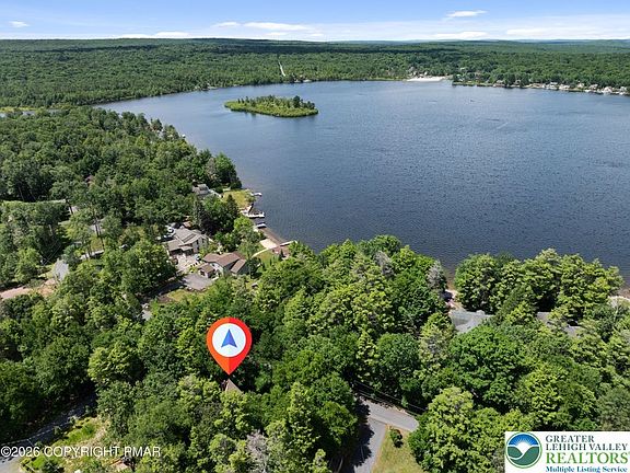 5th image of 27 Longfellow Cir