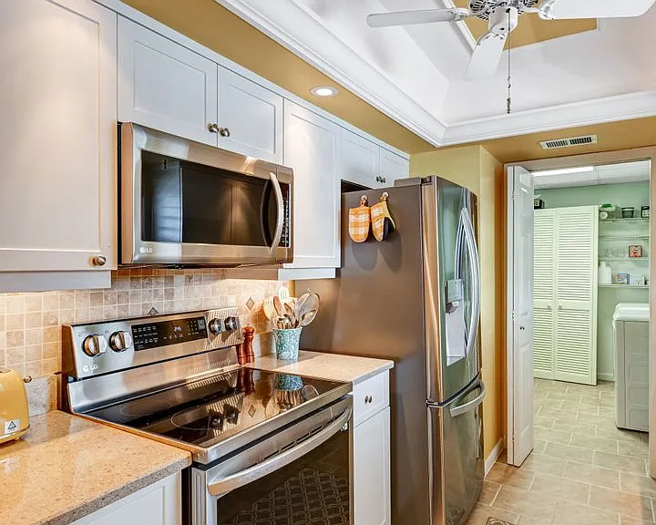 4126 Belair Ln #B10 — Photo 10